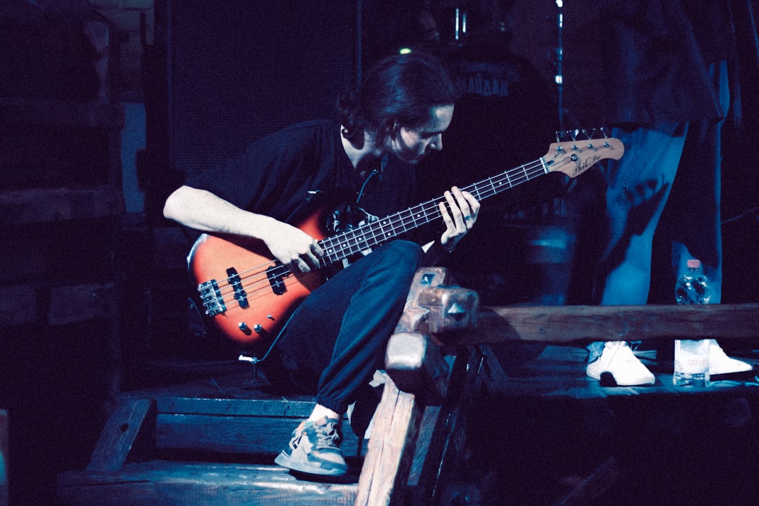 Gemakkelijk het Bm akkoord gitaar leren spelen